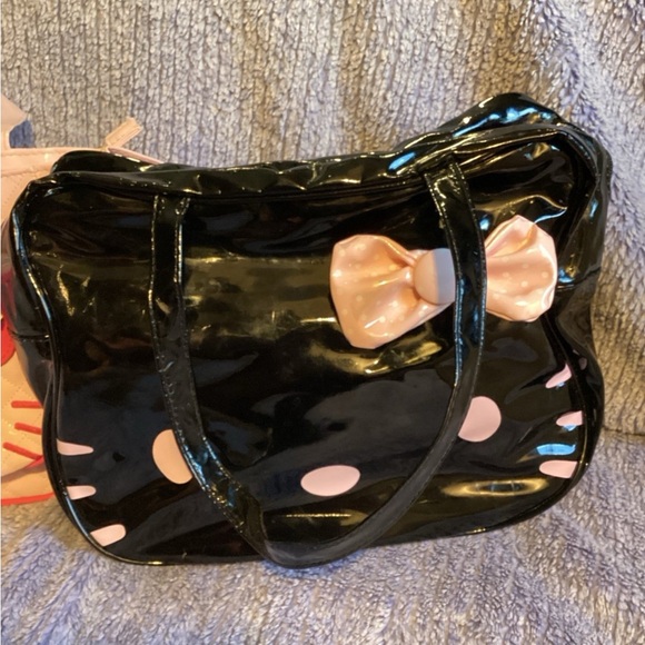 2 Hello Kitty purses - Picture 2 of 11